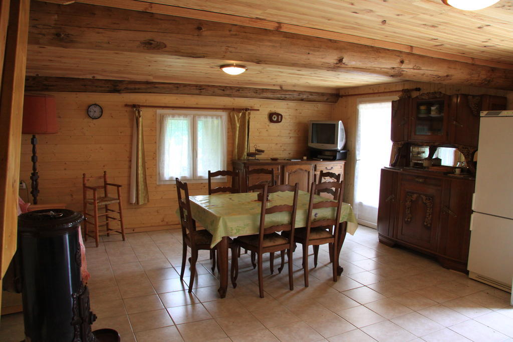 Gite Chez Coste Gilles Saint-Privat-du-Dragon Habitación foto