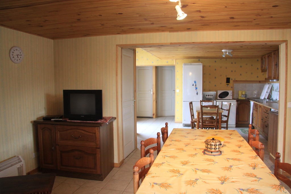 Gite Chez Coste Gilles Saint-Privat-du-Dragon Habitación foto